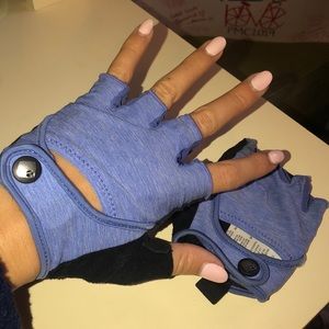 Women’s biking gloves